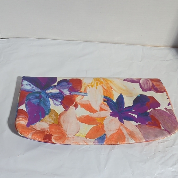 Floral Women's Bag with Orange Trim - Picture 7 of 9